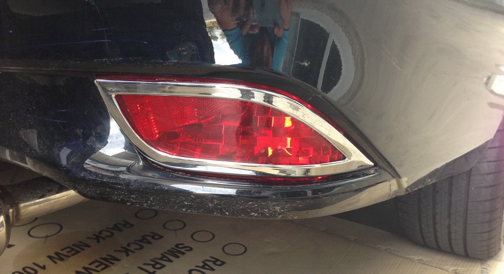 ครอบไฟทับทิมท้าย