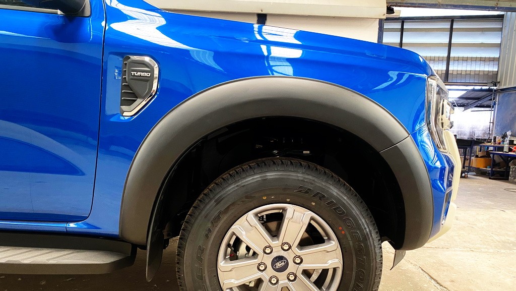 คิ้วล้อ (V.1) 6 ชิ้น 6 นิ้ว ทรงเรียบ สำหรับรุ่น XLT