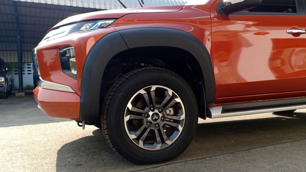 คิ้วล้อ (V.1) 6" 6 ชิ้น