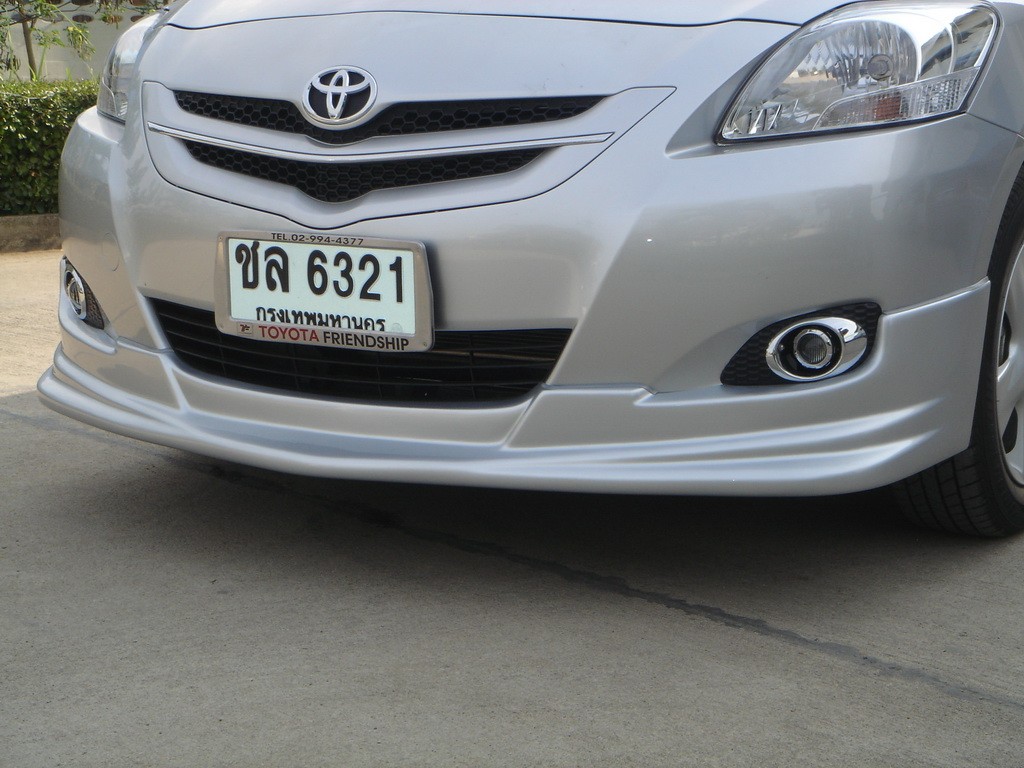 ชุดแต่งรอบคัน (ทรง TRD) 4 ชิ้น