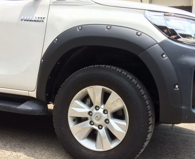 คิ้วล้อ (V.7) มีน๊อต (ยกสูง) 4WD