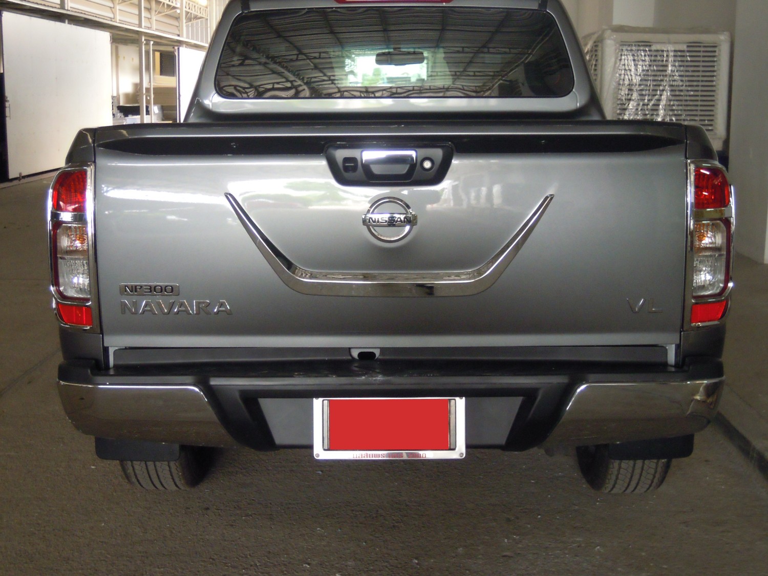 คิ้วฝาท้ายกระบะ