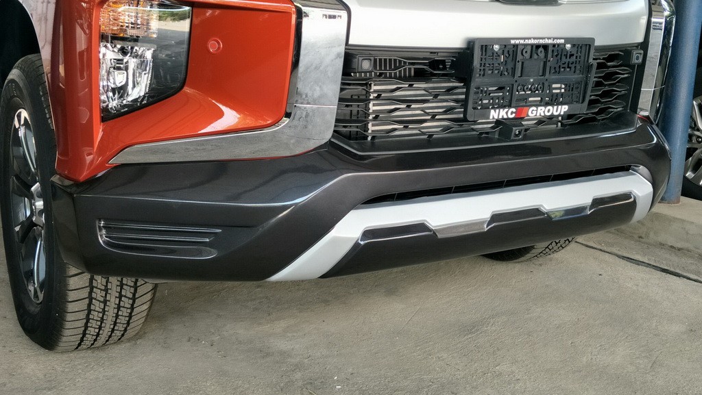 สเกิร์ต (หน้า) ทรงห้าง