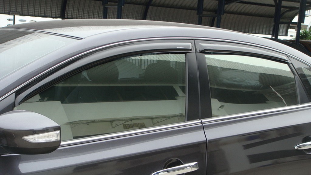 กันสาดประตู