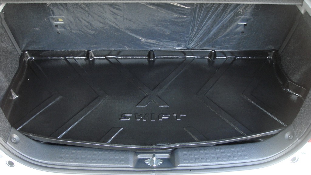 ถาดวางของท้ายรถ