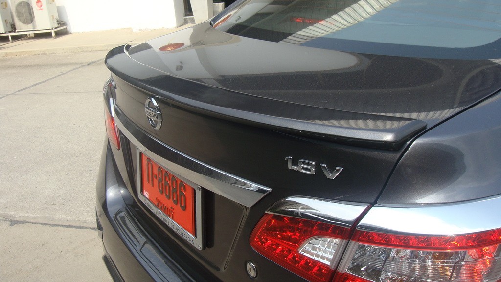 สปอยเลอร์ (หลัง) ทรงแนบ