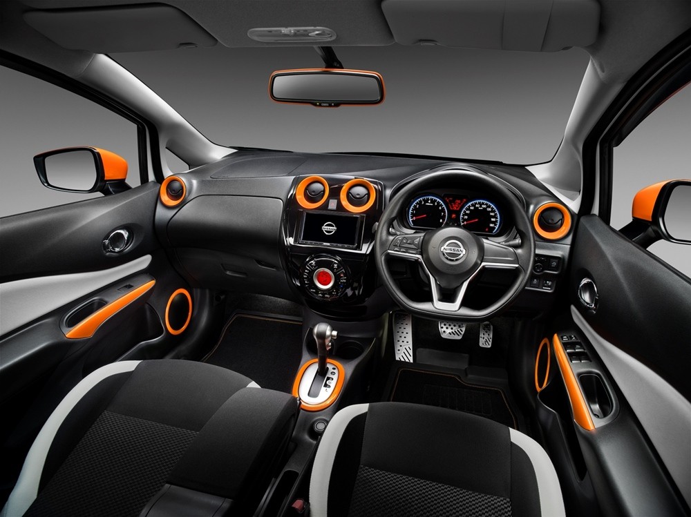 ชุดแต่งภายใน (12 ชิ้น)