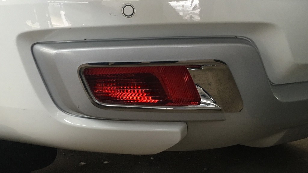 ครอบไฟทับทิมท้าย