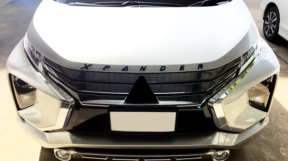 โลโก้ติดฝากระโปรงหน้า