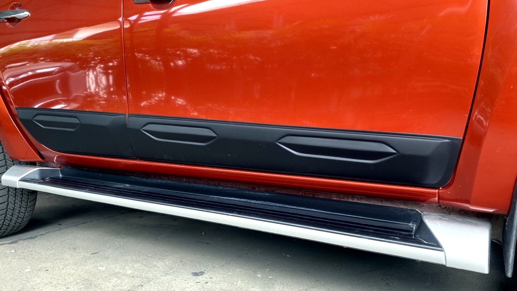 กาบข้างประตู (4 ชิ้น) V.4 สำหรับรถรุ่น 4 ประตู