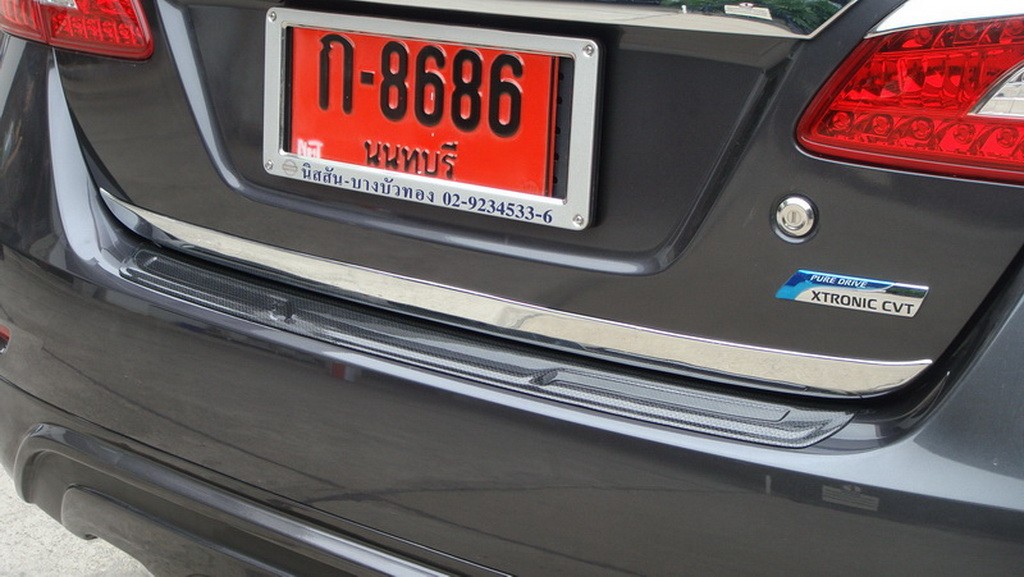 คิ้วฝากระโปรงท้าย