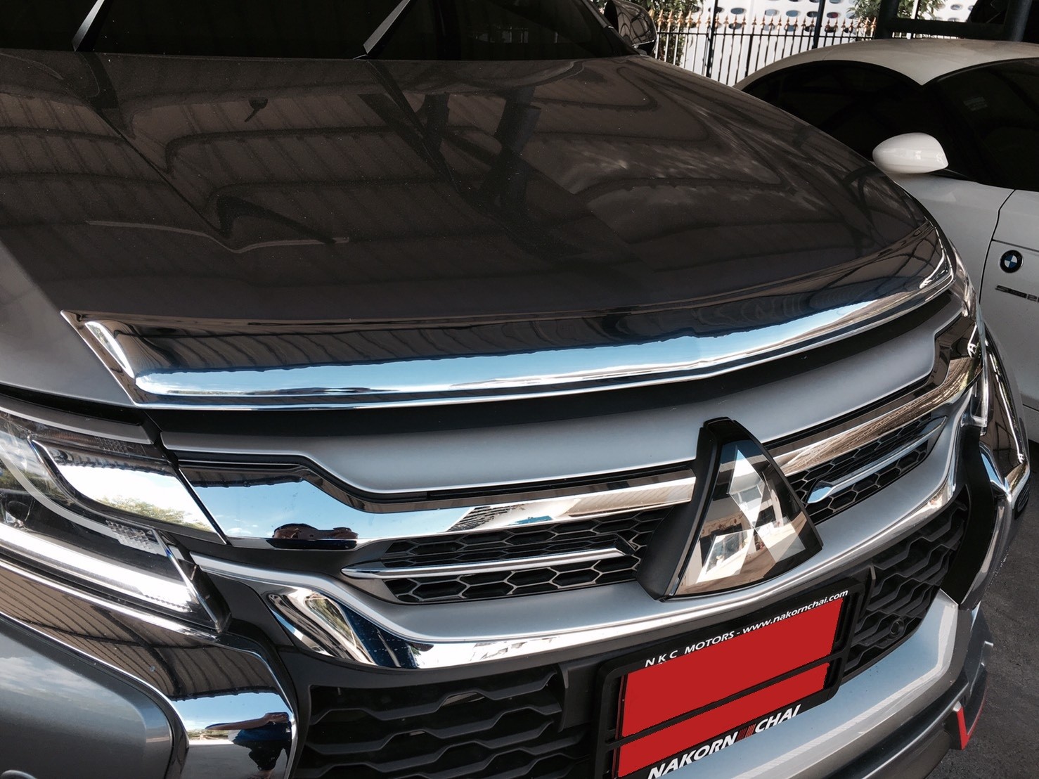 คิ้วกันแมลง