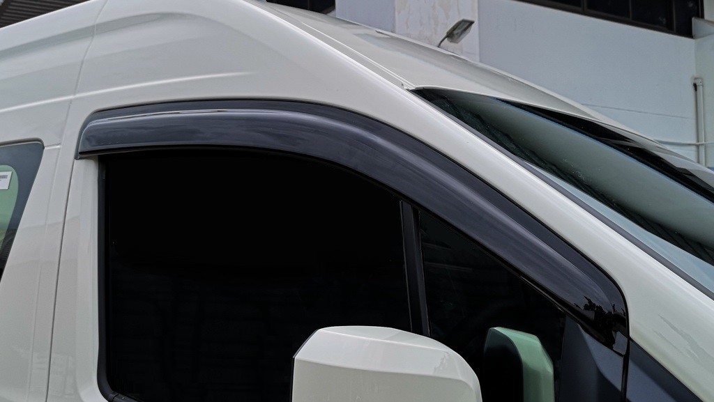 กันสาดประตู