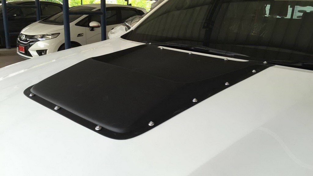 สกู๊ปฝากระโปรงหน้า (V.2) มีน๊อต