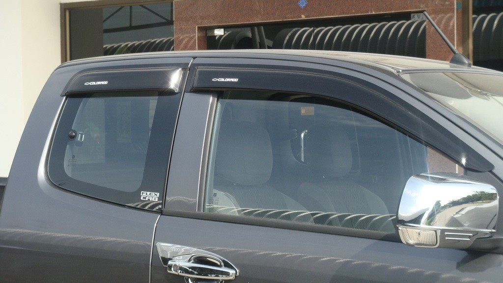 กันสาดประตู