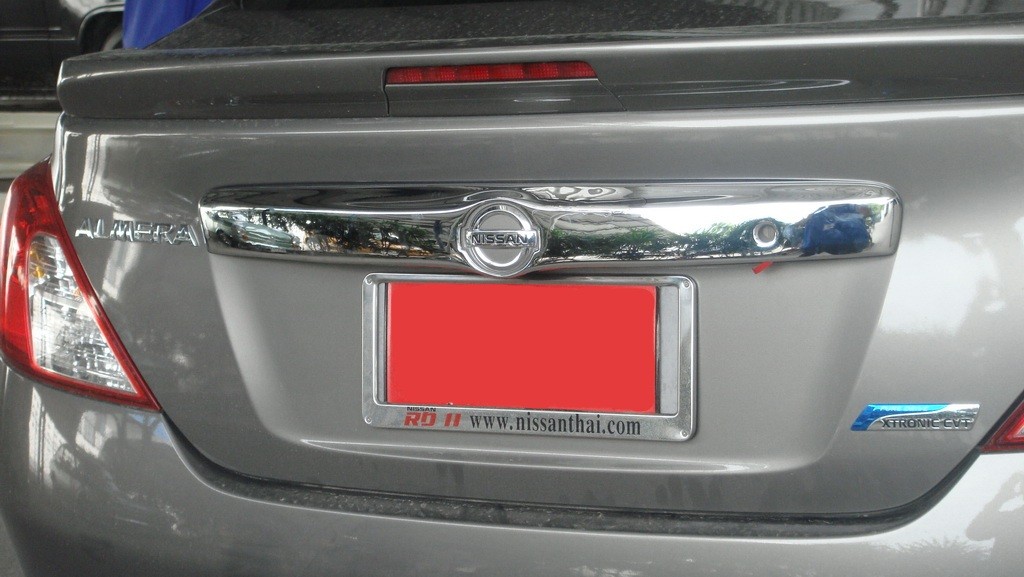 คิ้วฝากระโปรงท้าย