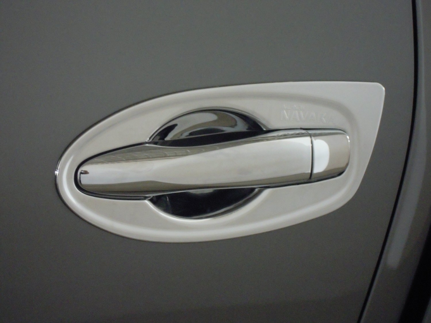 ถาดรองมือเปิดประตู (V.1)