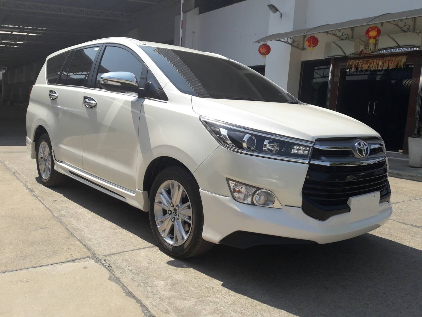 ชุดแต่งรอบคัน (ทรงห้าง)