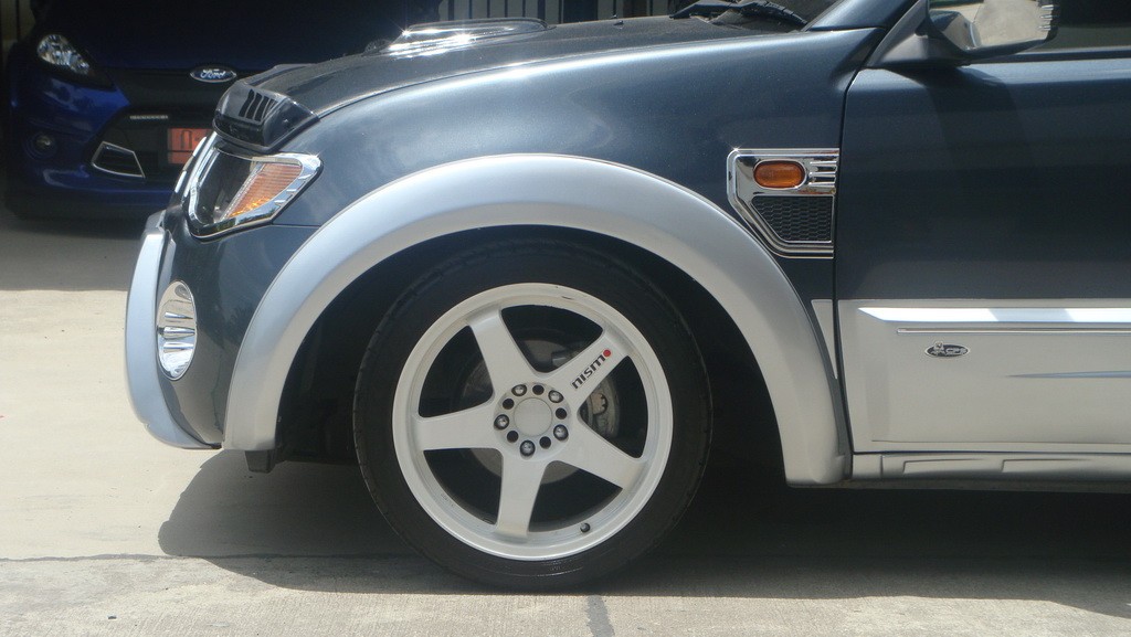 คิ้วล้อ (ใหญ่) 5 นิ้ว 4 ชิ้น