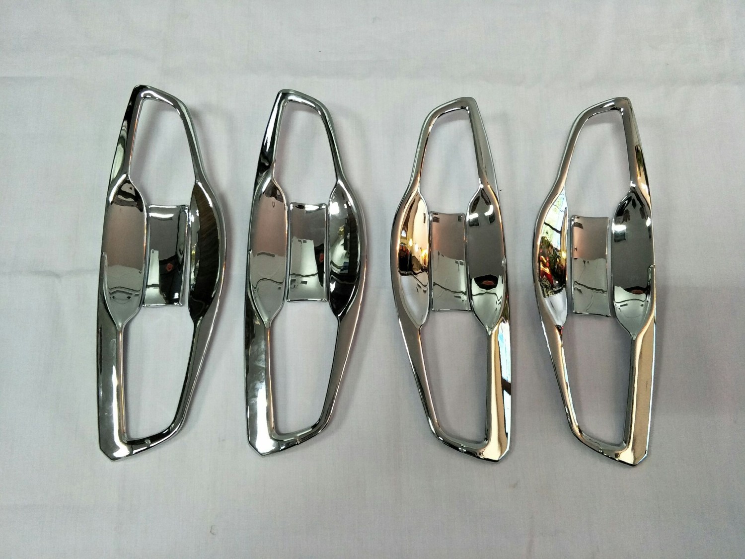 ถาดรองมือเปิดประตู