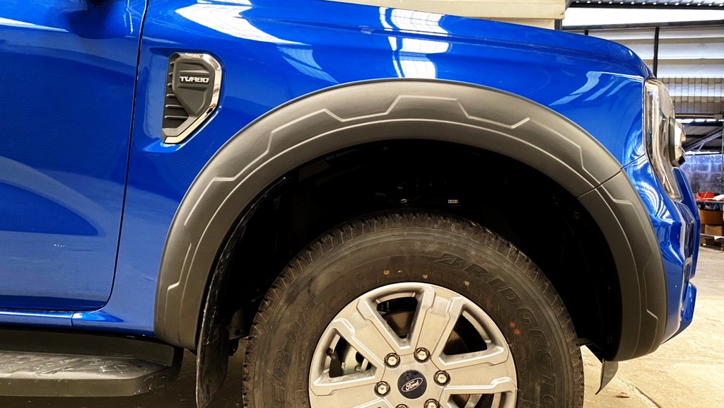 คิ้วล้อ (V.9) 6 ชิ้น 7 นิ้ว สำหรับรุ่น XLT