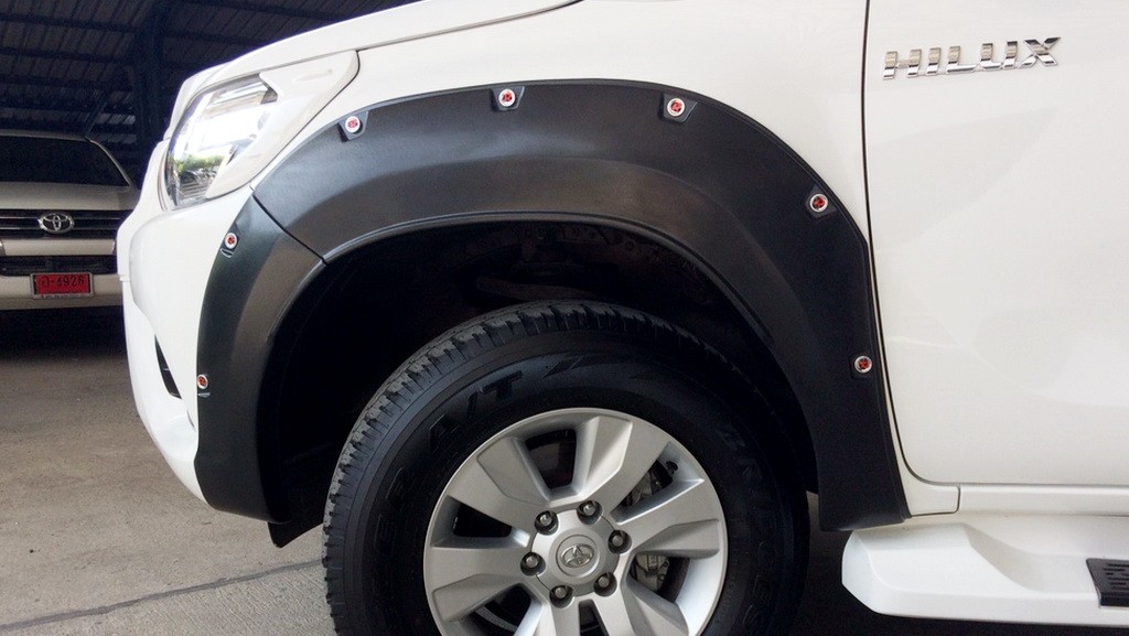 คิ้วล้อ (V.4) มีน๊อต (ยกสูง) 4WD