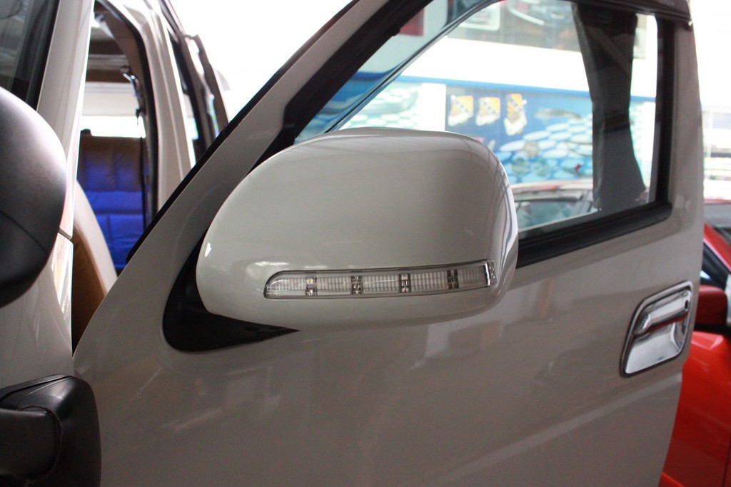 ครอบกระจกมองข้าง (สำหรับปี 2008-2018) มีไฟเลี้ยว