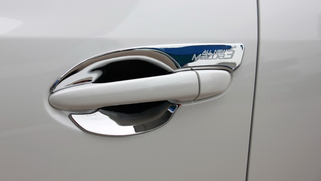 ถาดรองมือเปิดประตู