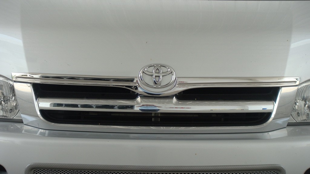 คิ้วฝากระโปรงหน้า (V.1)