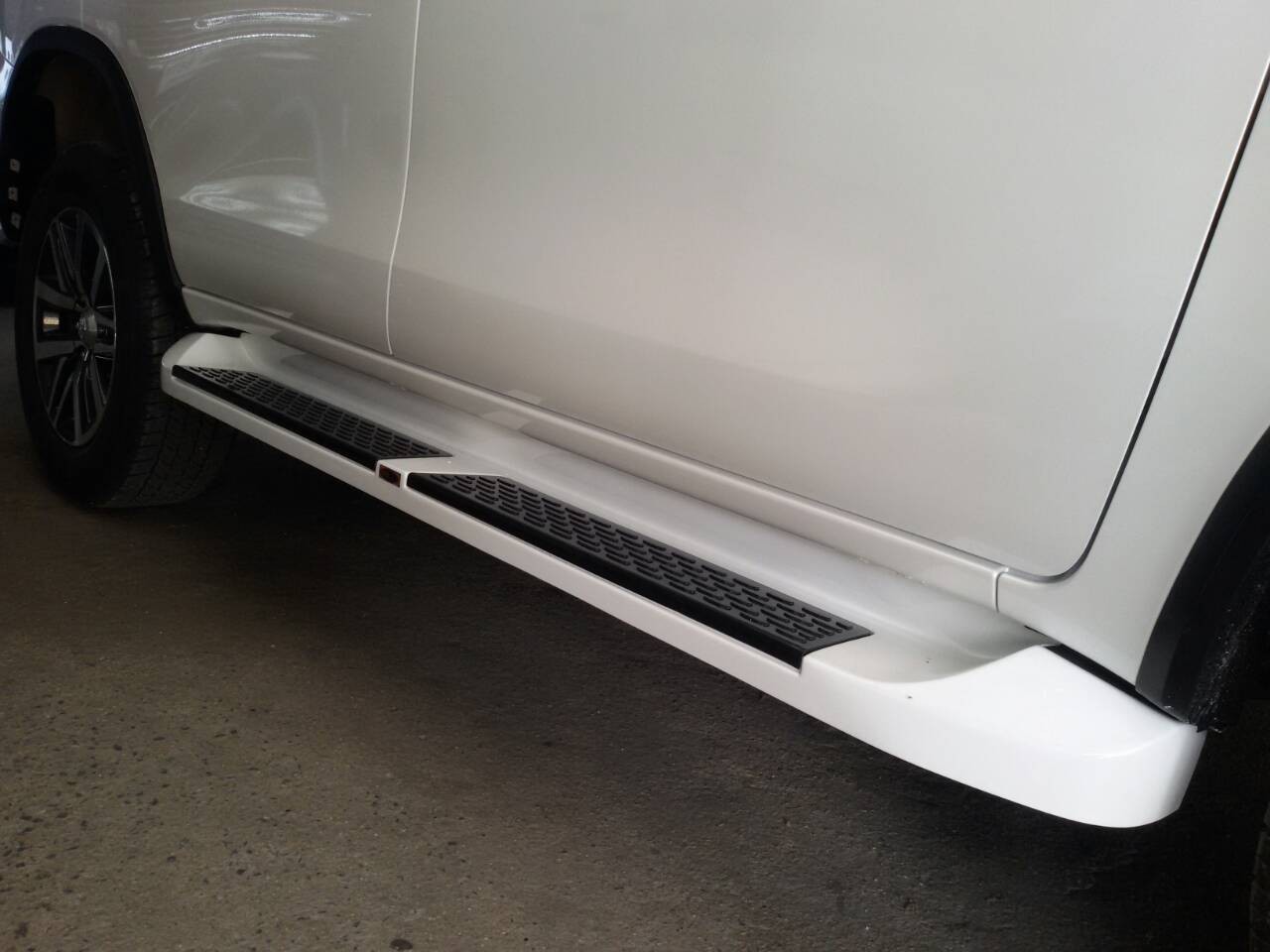 ครอบบันไดข้าง