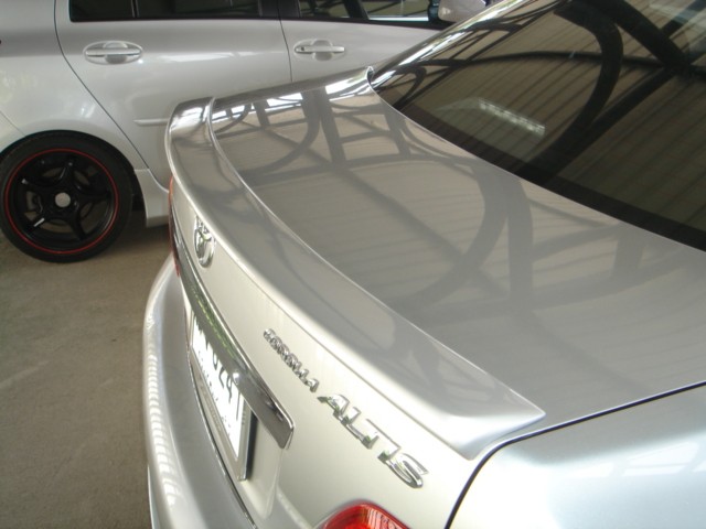 สปอยเลอร์ (หลัง) ทรงแนบ