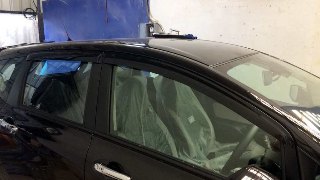 กันสาดประตู