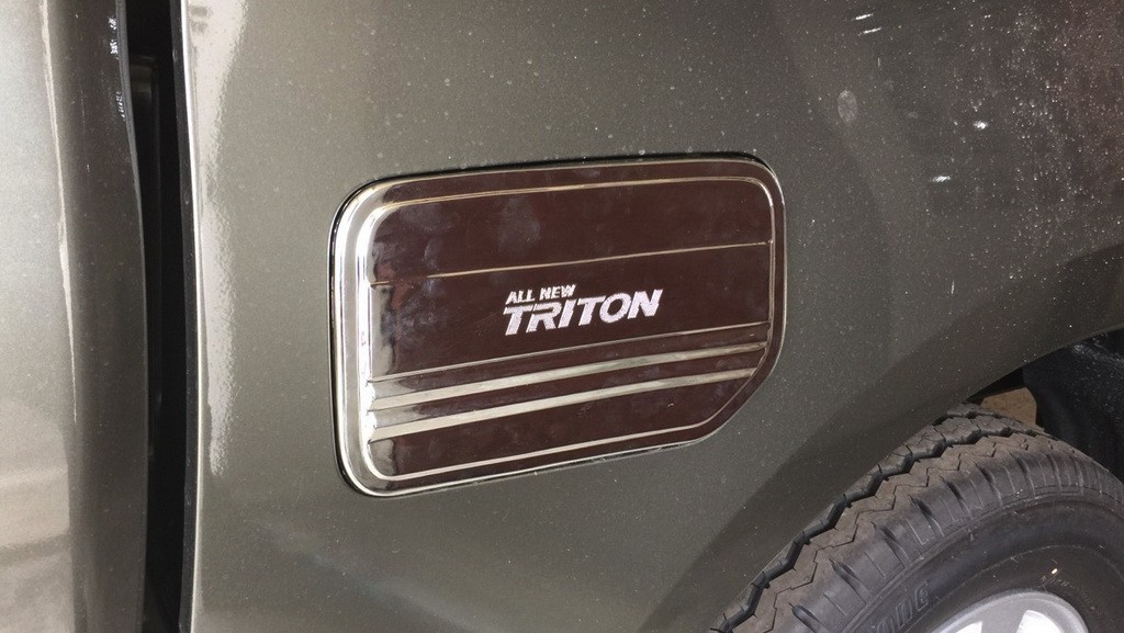 ครอบฝาถังน้ำมัน (รุ่นแค๊บ)