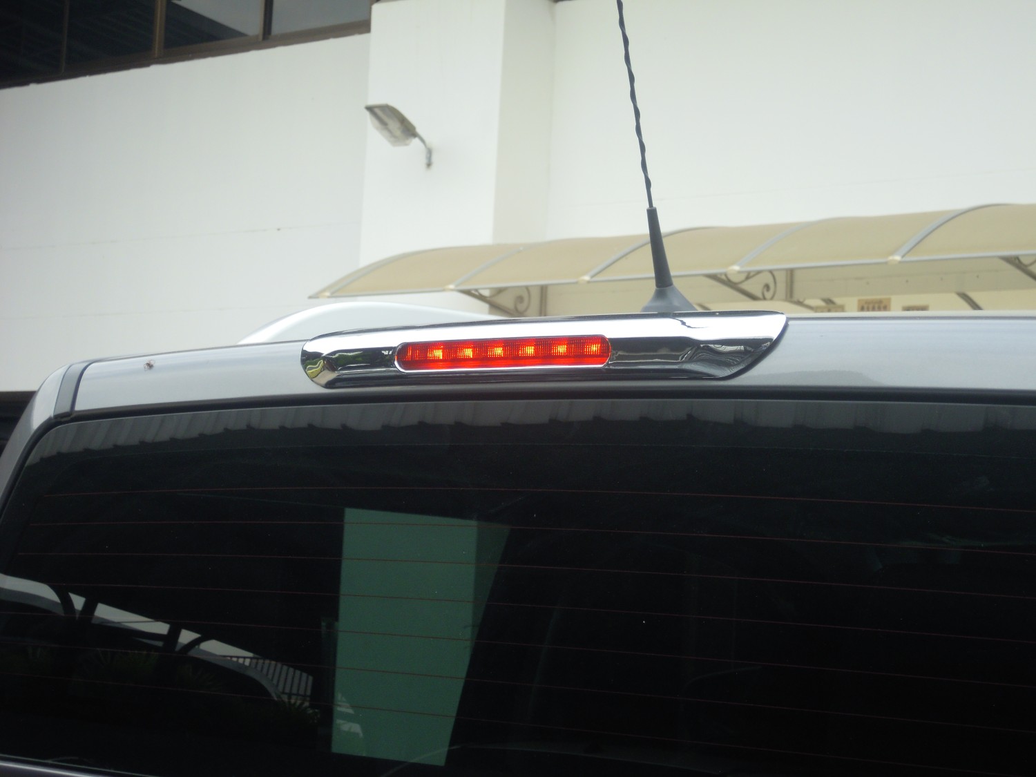 ครอบไฟเบรคดวงที่ 3