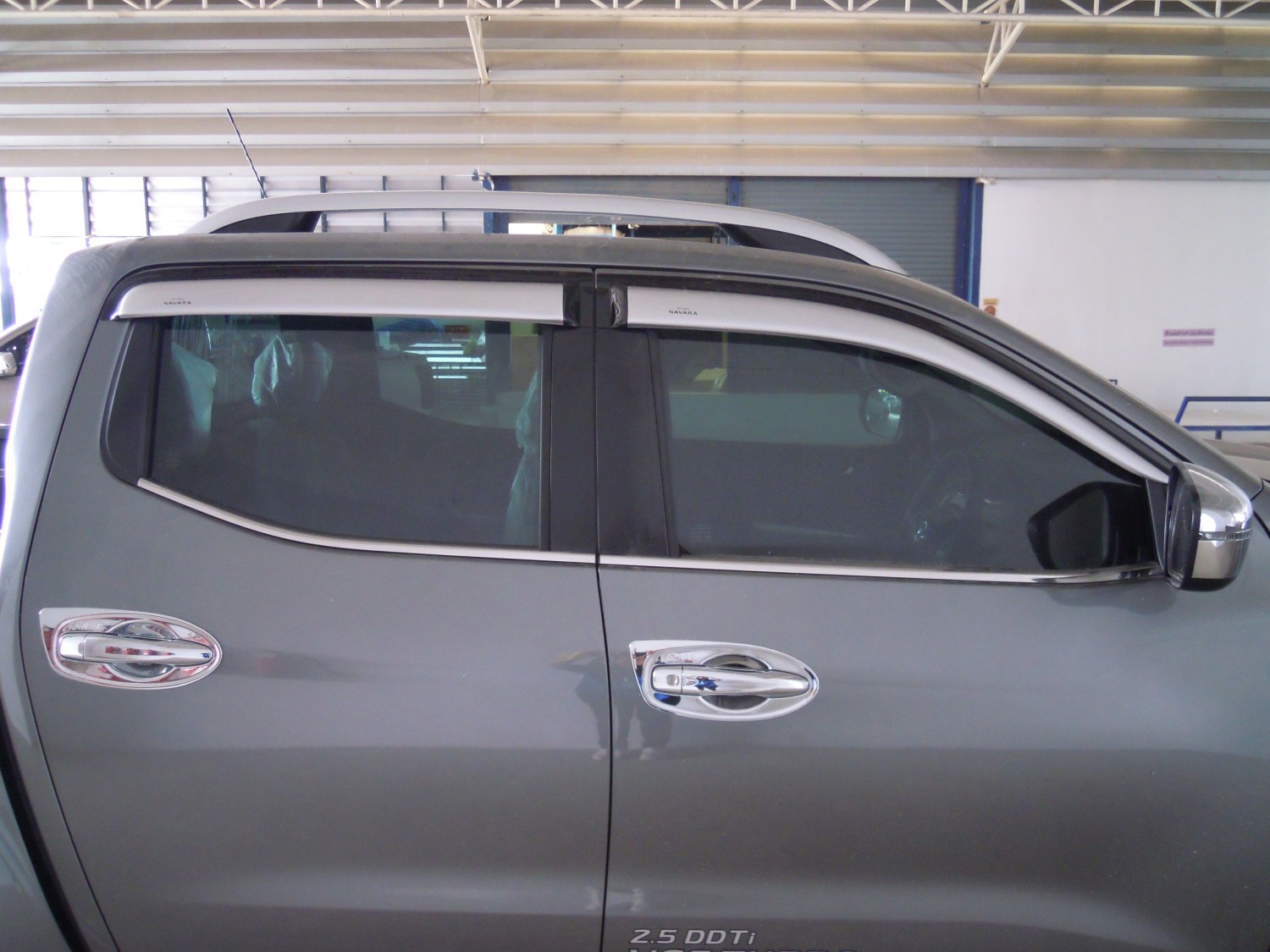 กันสาดประตู