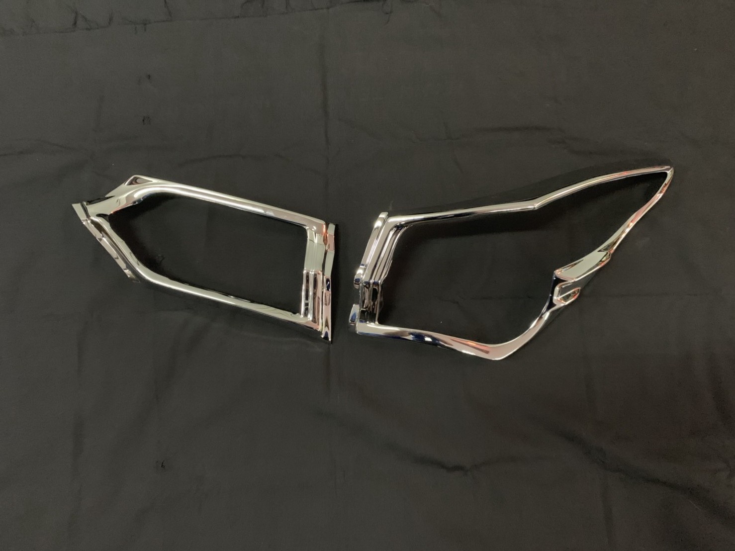 ครอบไฟ (ท้าย) 4 ชิ้น