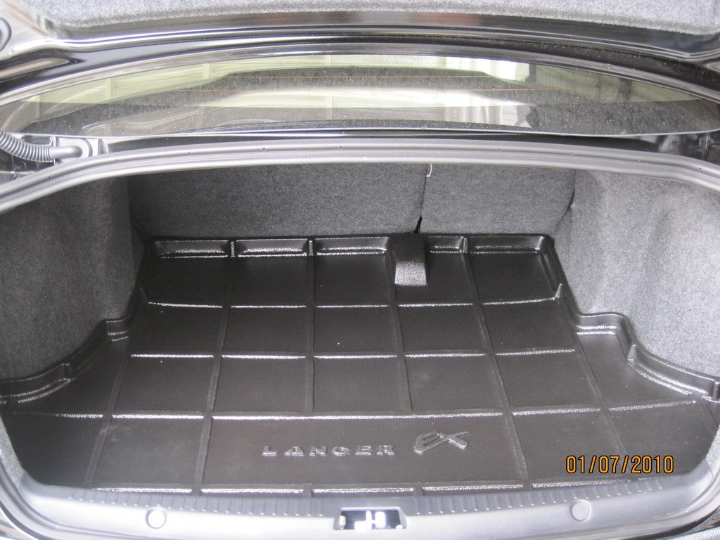 ถาดวางของท้ายรถ