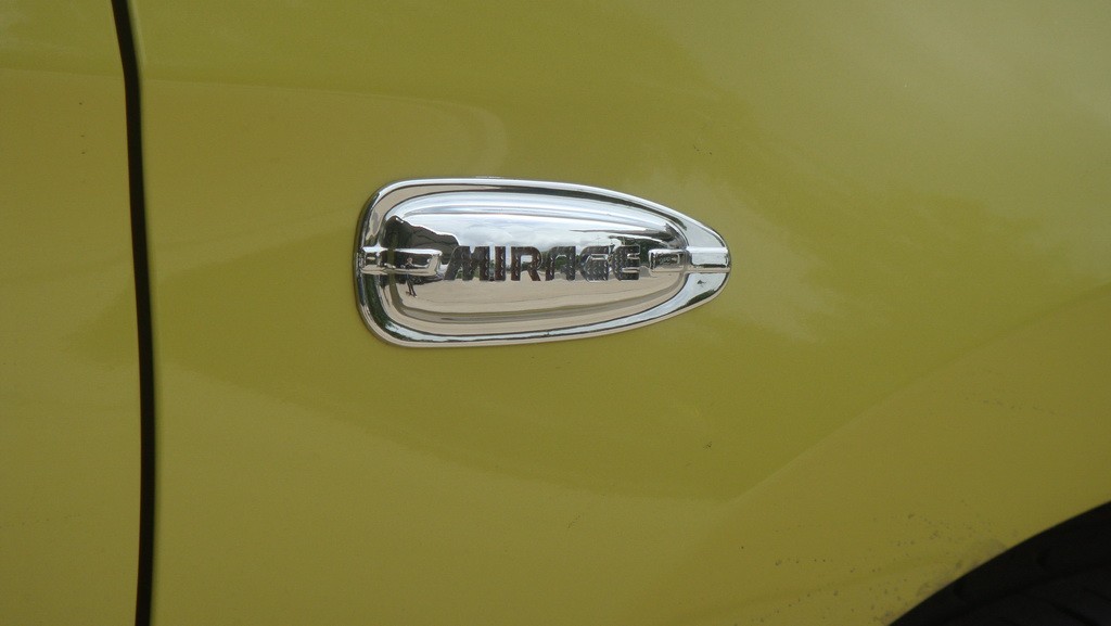 ครอบไฟเลี้ยว