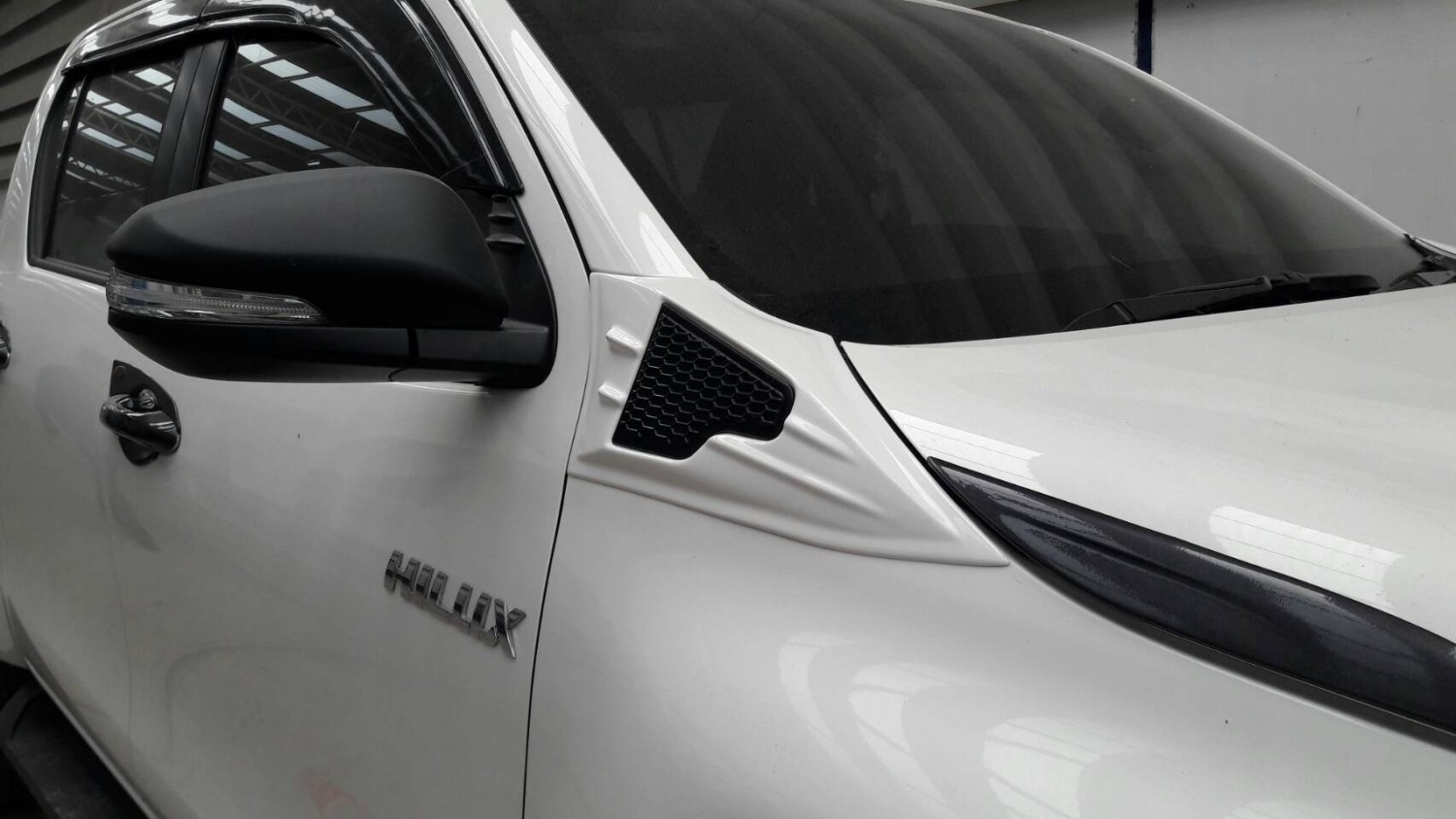 เสริมแก้มข้าง