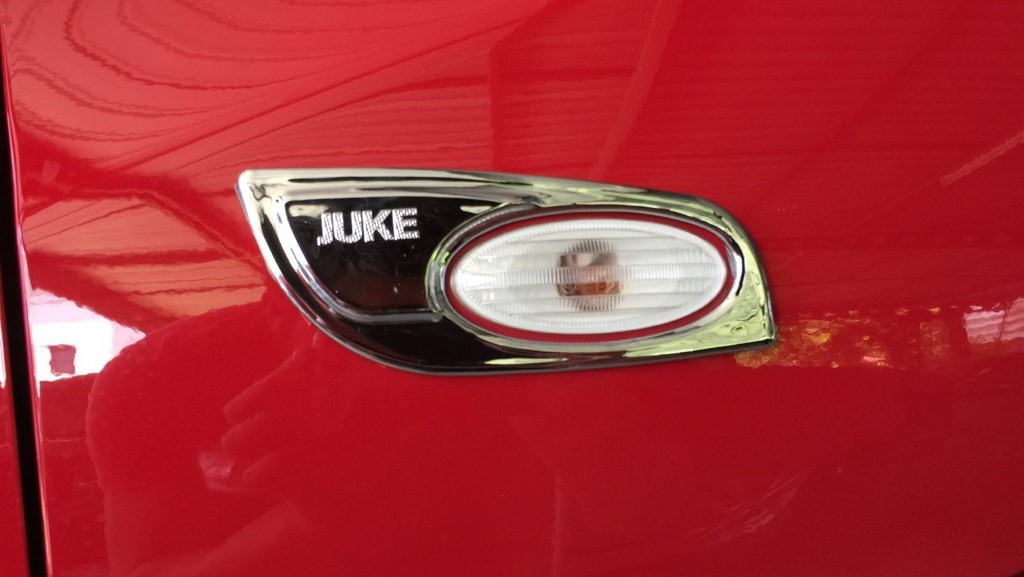 ครอบไฟเลี้ยว