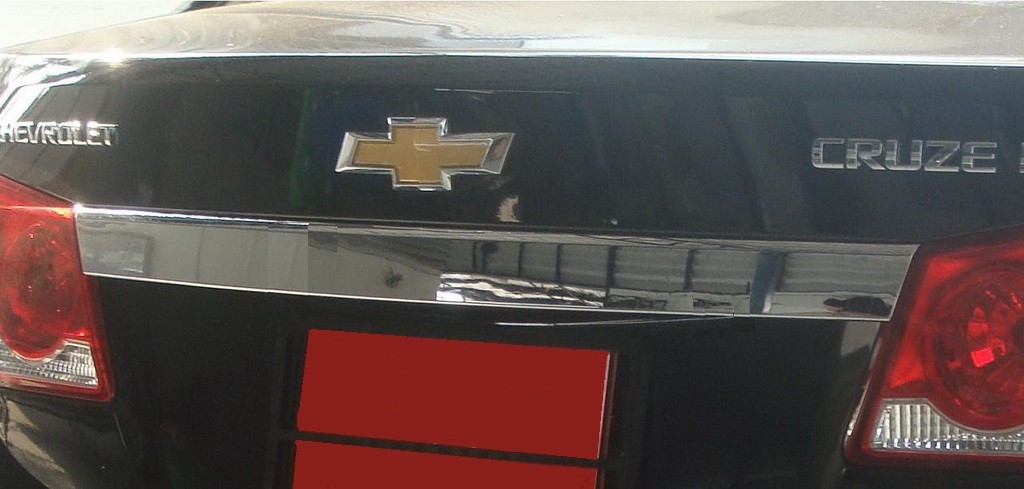 คิ้วฝากระโปรงท้าย