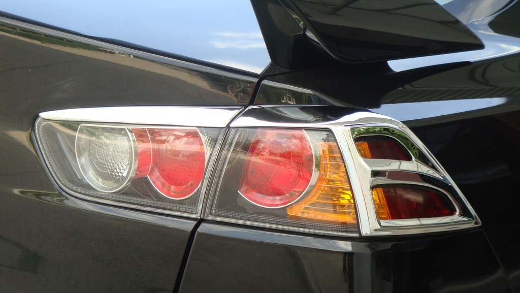 คิ้วตาไฟ (ท้าย)