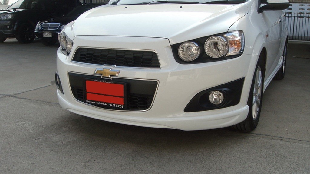 ชุดแต่งรอบคัน ทรงห้าง (4 ชิ้น) V.1