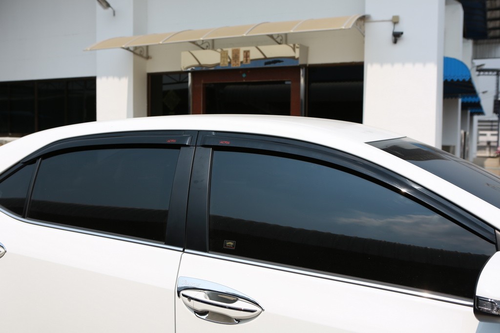 กันสาดประตู