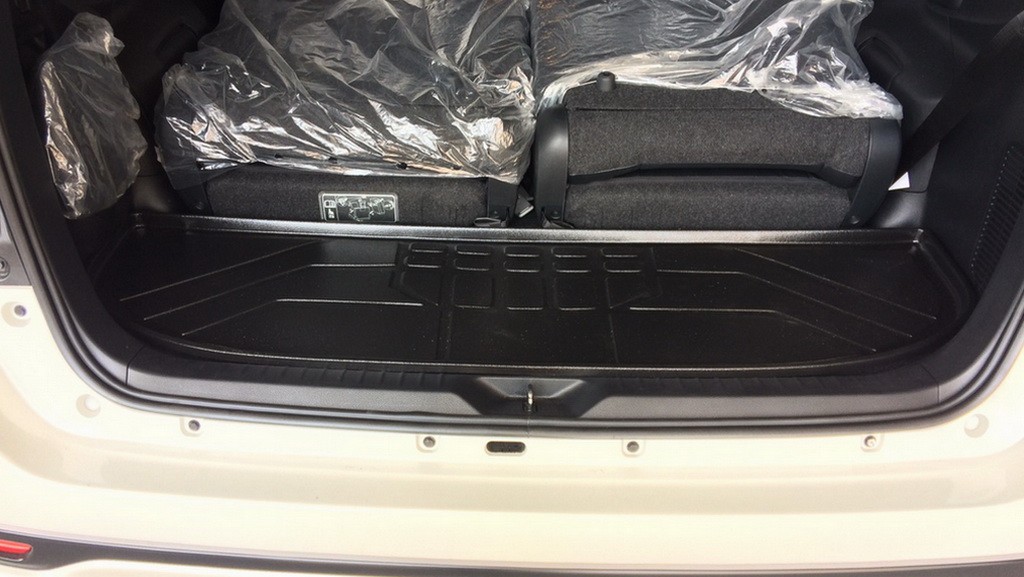 ถาดวางของท้ายรถ (เล็ก)