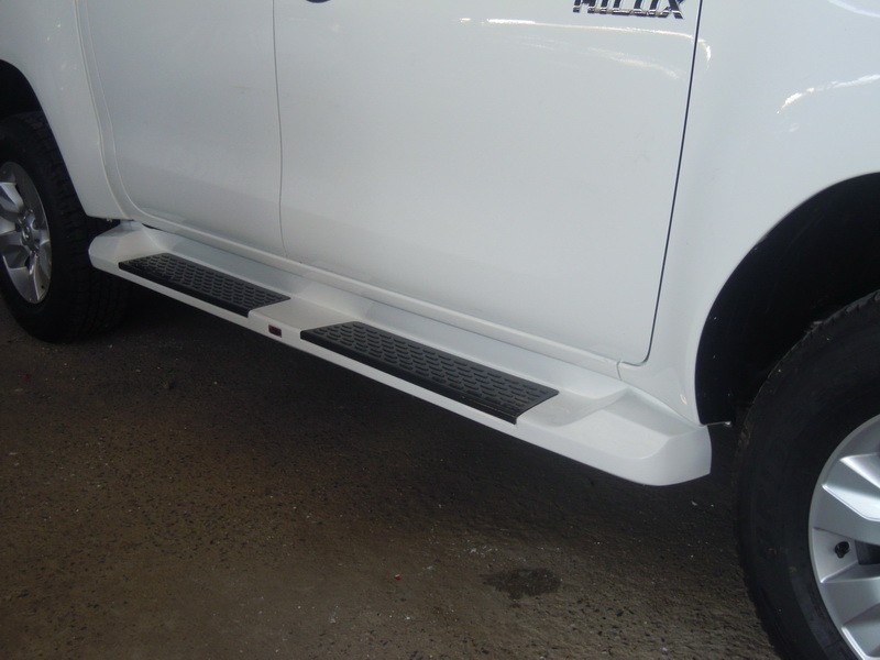 สเกิร์ต (ข้าง)