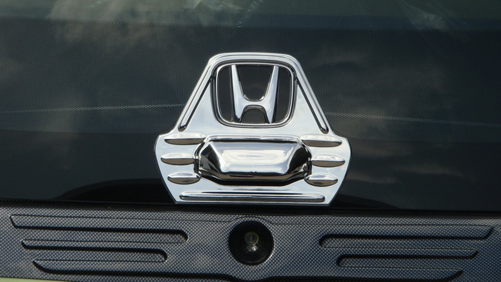 ครอบมือเปิดท้าย