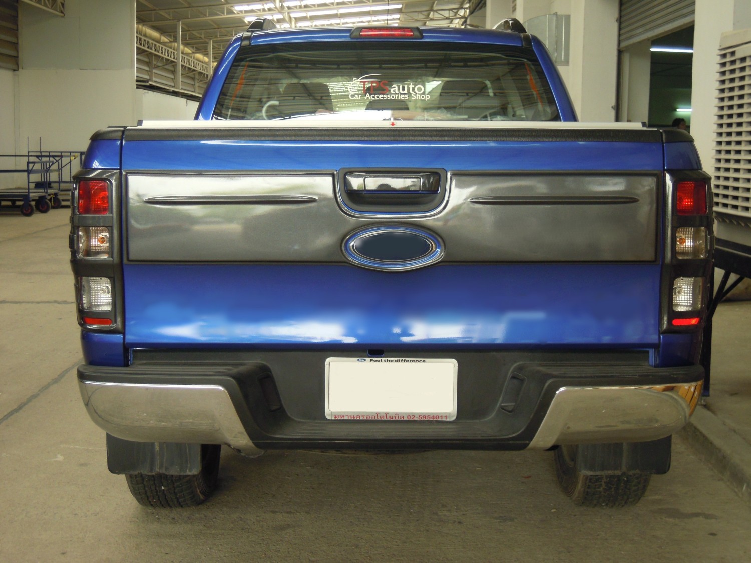 ครอบฝาท้ายกระบะ (ตัวบน)