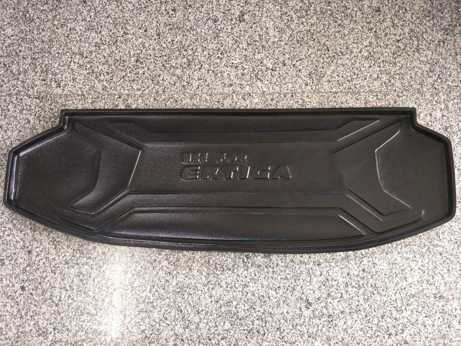 ถาดวางของท้ายรถ