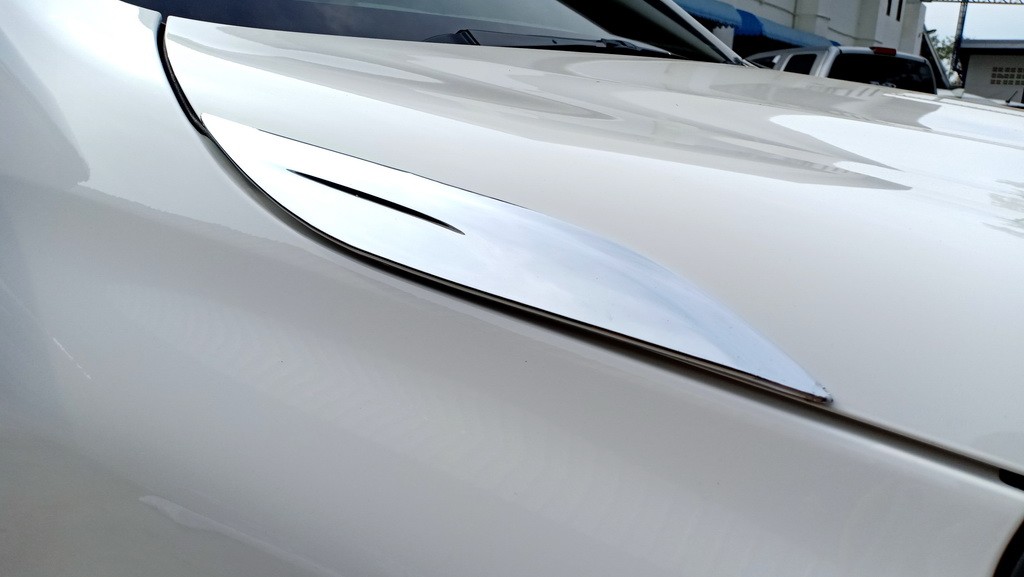 ตกแต่งข้างฝากระโปรงหน้า